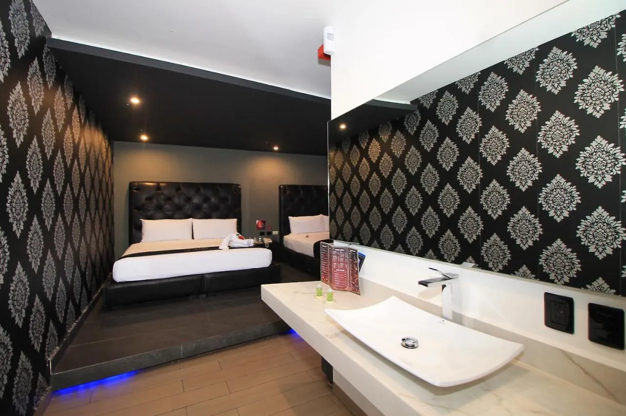 Intimissimo 85 Hotel Playa del Carmen Love hotel